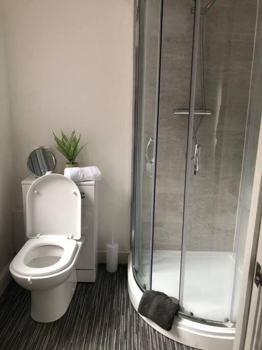 Simple And Sweet, Flat On Lewis Street - 1 Br Apartment Stoke-on-Trent Luaran gambar